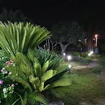 住宿加早餐酒店 Stone Garden 3*