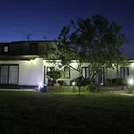 住宿加早餐酒店 Stone Garden 3*