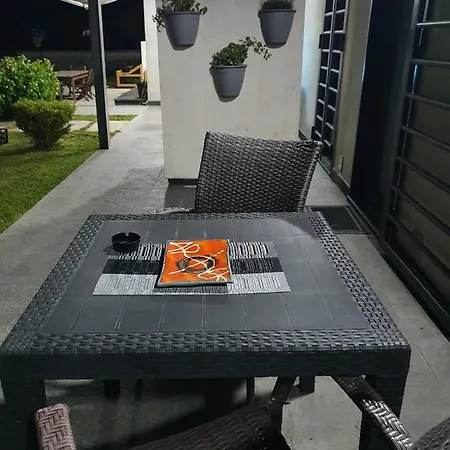 Alojamento de Acomodação e Pequeno-almoço Stone Garden 3*