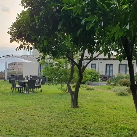 Stone Garden Bed & Breakfast *